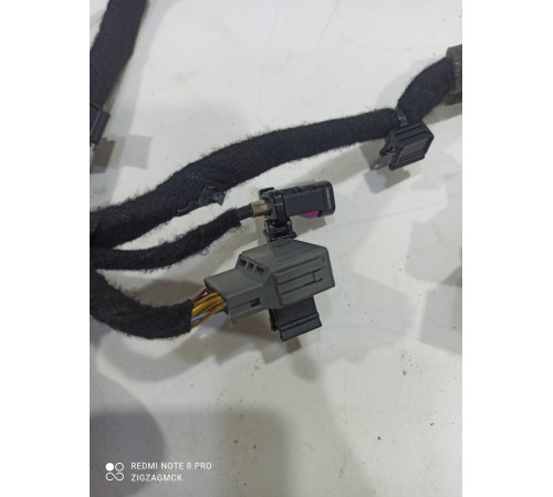 Электропроводка двери (передняя левая)