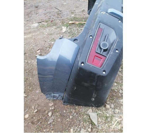 Задний бампер в сборе