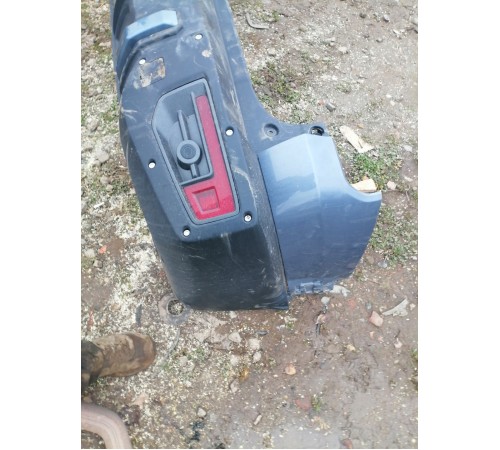 Задний бампер в сборе