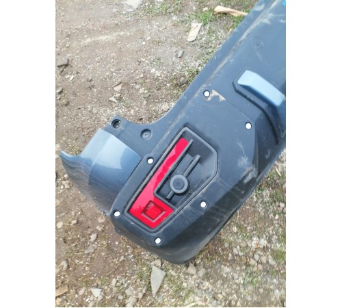 Задний бампер в сборе