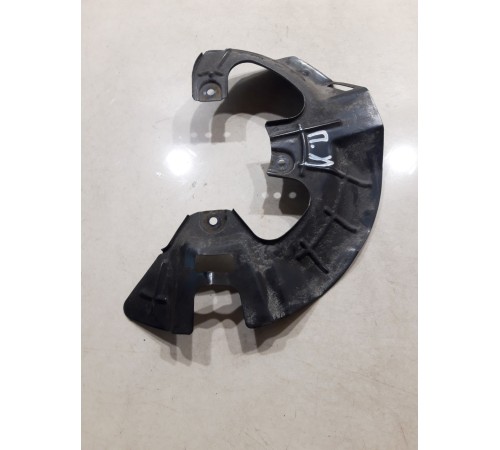 Кожух тормозного диска(передний левый)