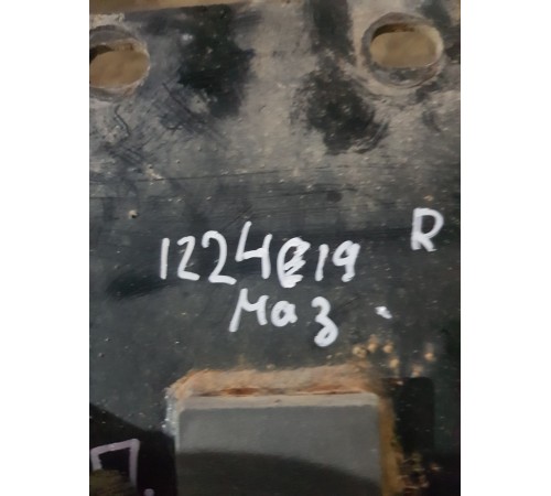 Кронштейн рамы правый