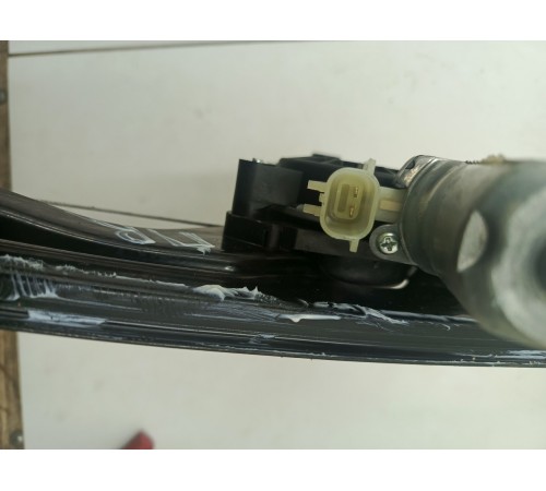 Стеклоподъемник передний правый