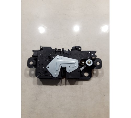 Замок крышки багажника