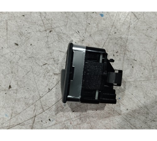 Кнопка стеклоподъемника (задняя левая)