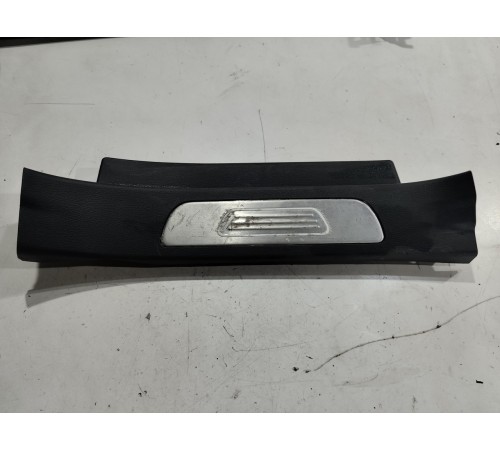 Накладка порога (задняя левая)