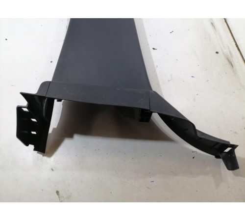 Обшивка центральной стойки левая нижняя