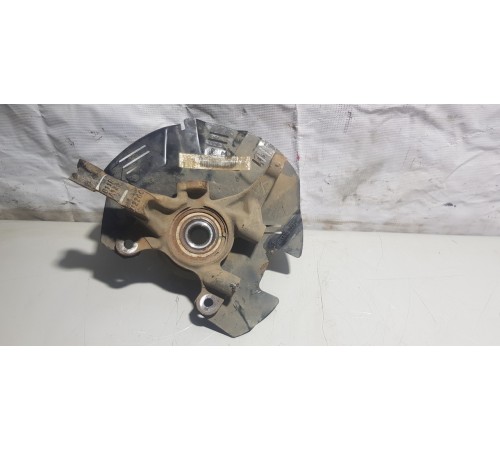 Кулак поворотный Передний Правый