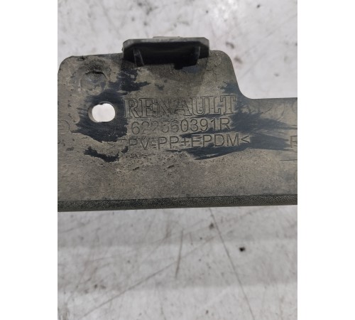 Брызговик (передний правый)