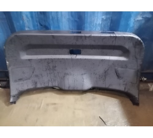 Обшивка крышки багажника