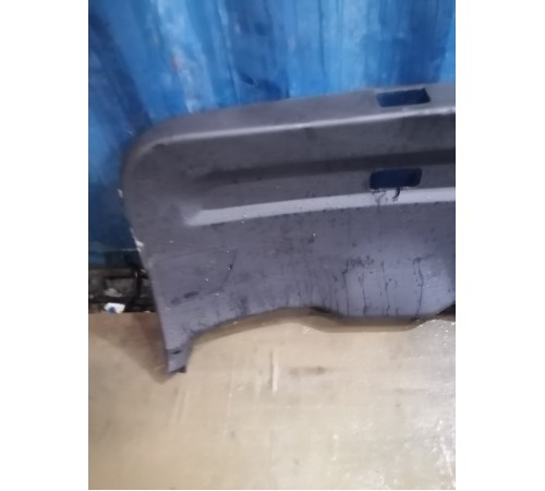 Обшивка крышки багажника