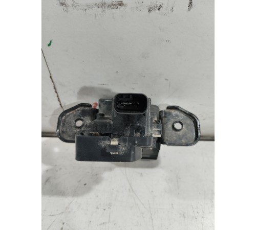 Замок багажника