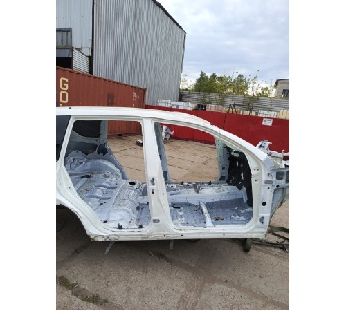 Порог со стойкой правый