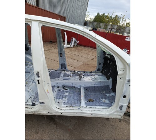 Порог со стойкой правый