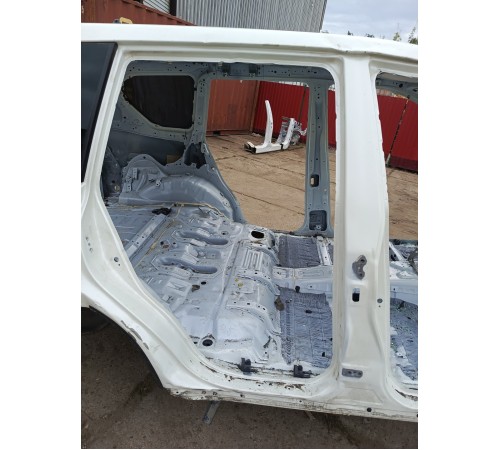 Порог со стойкой правый