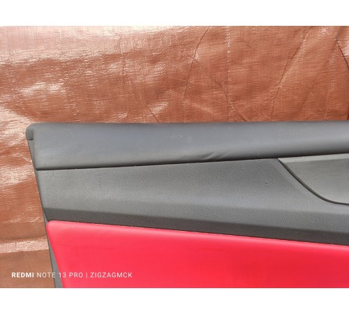 Обшивка двери передняя левая