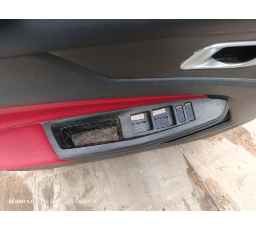 Обшивка двери передняя левая