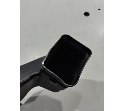 Воздуховод (правый)