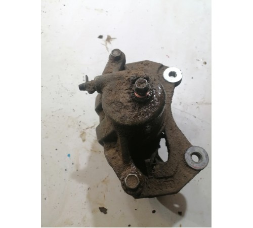 Суппорт передний правый