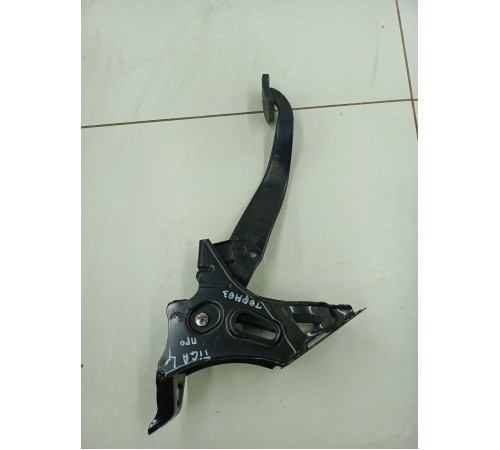 Педаль тормоза