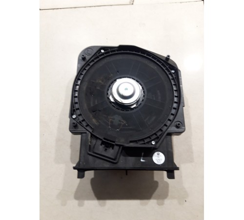 Сабвуфер передний левый