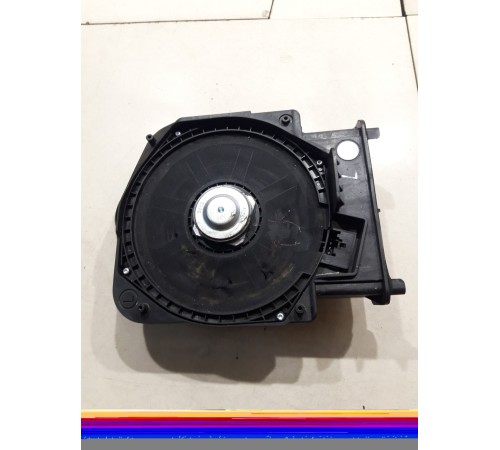 Сабвуфер передний левый