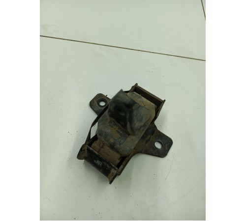 Опора двигателя передняя правая