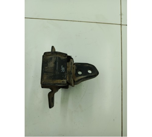 Опора двигателя передняя правая