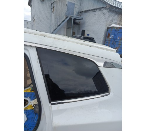 Глухое стекло заднее левое