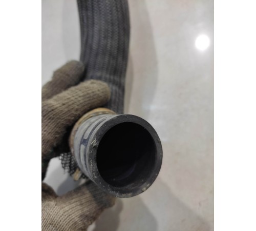 Патрубок системы охлаждения