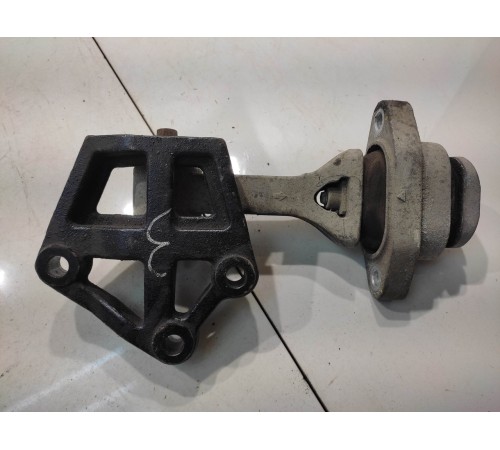 Опора двигателя (задняя)