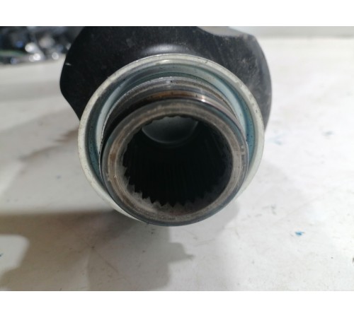 Полуось (привод) передний правый