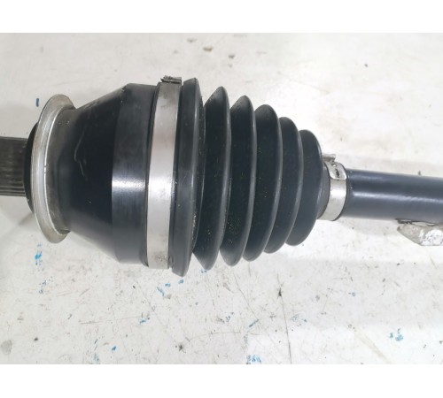 Полуось (привод) передний правый