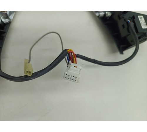 Кнопки руля многофункциональные