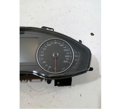 Панель приборов