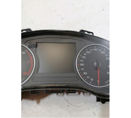 Панель приборов