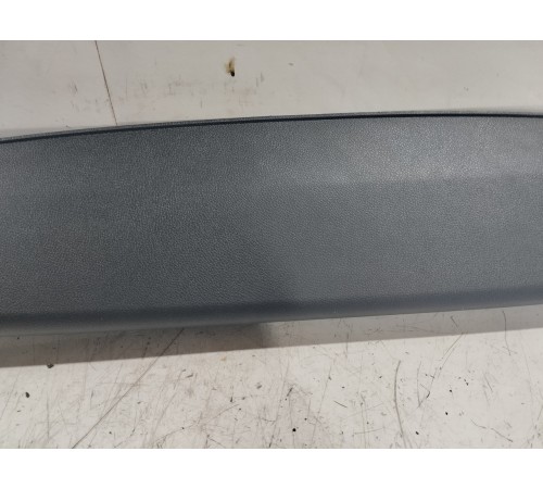 Обшивка крышки багажника верхняя