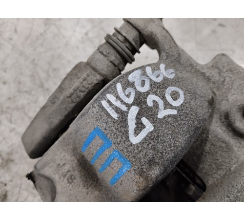 Суппорт передний правый