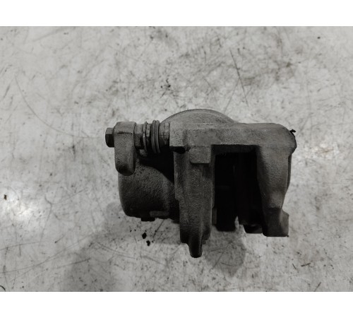 Суппорт передний правый