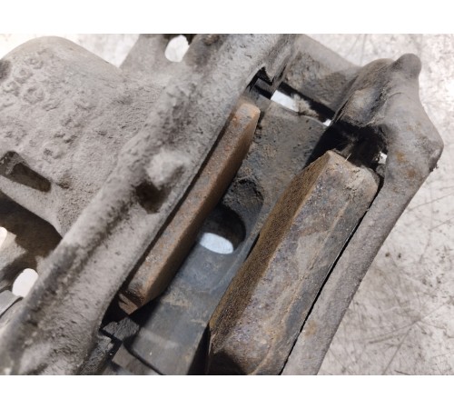 Суппорт передний правый