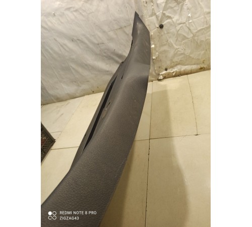 Накладка крышки багажника