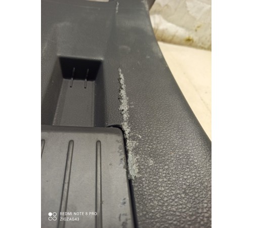 Накладка крышки багажника