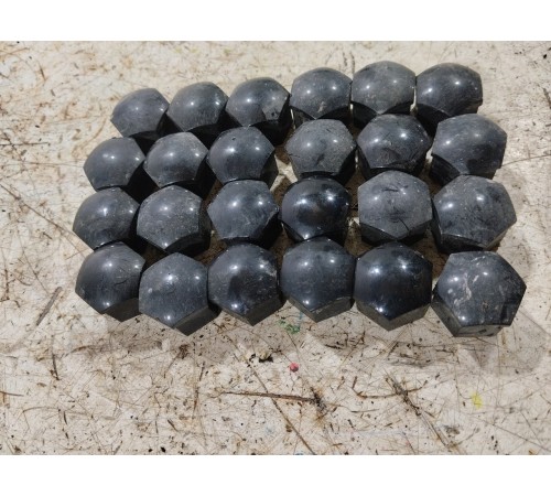 Комплект колесных колпачков 24 шт.