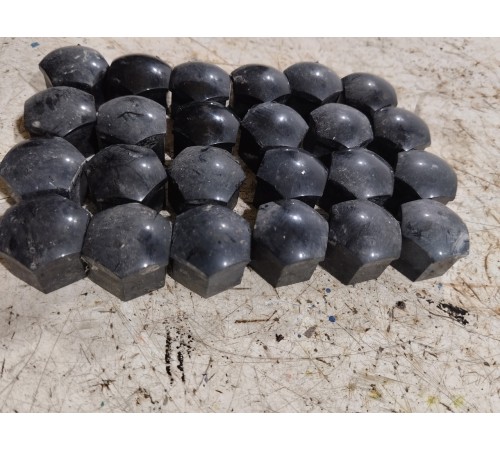 Комплект колесных колпачков 24 шт.