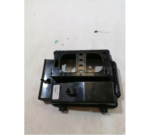 Накладка консоли беспроводной зарядки