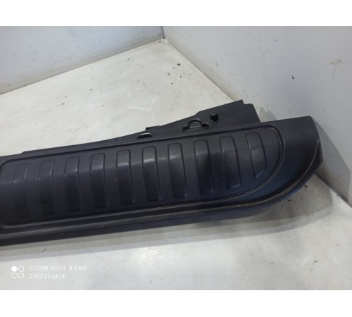 Обшивка панели багажника