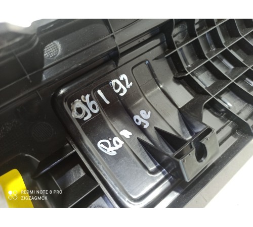 Обшивка панели багажника