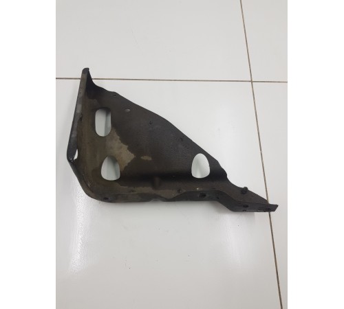 Кронштейн крепление кузова