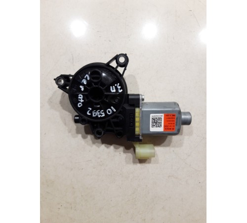 Моторчик стеклоподъемника (задний правый)