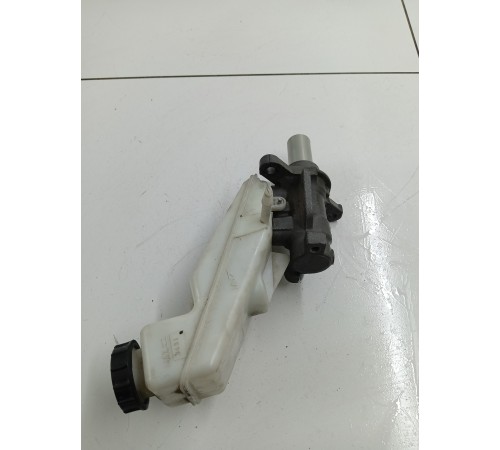 Главный тормозной цилиндр в сборе